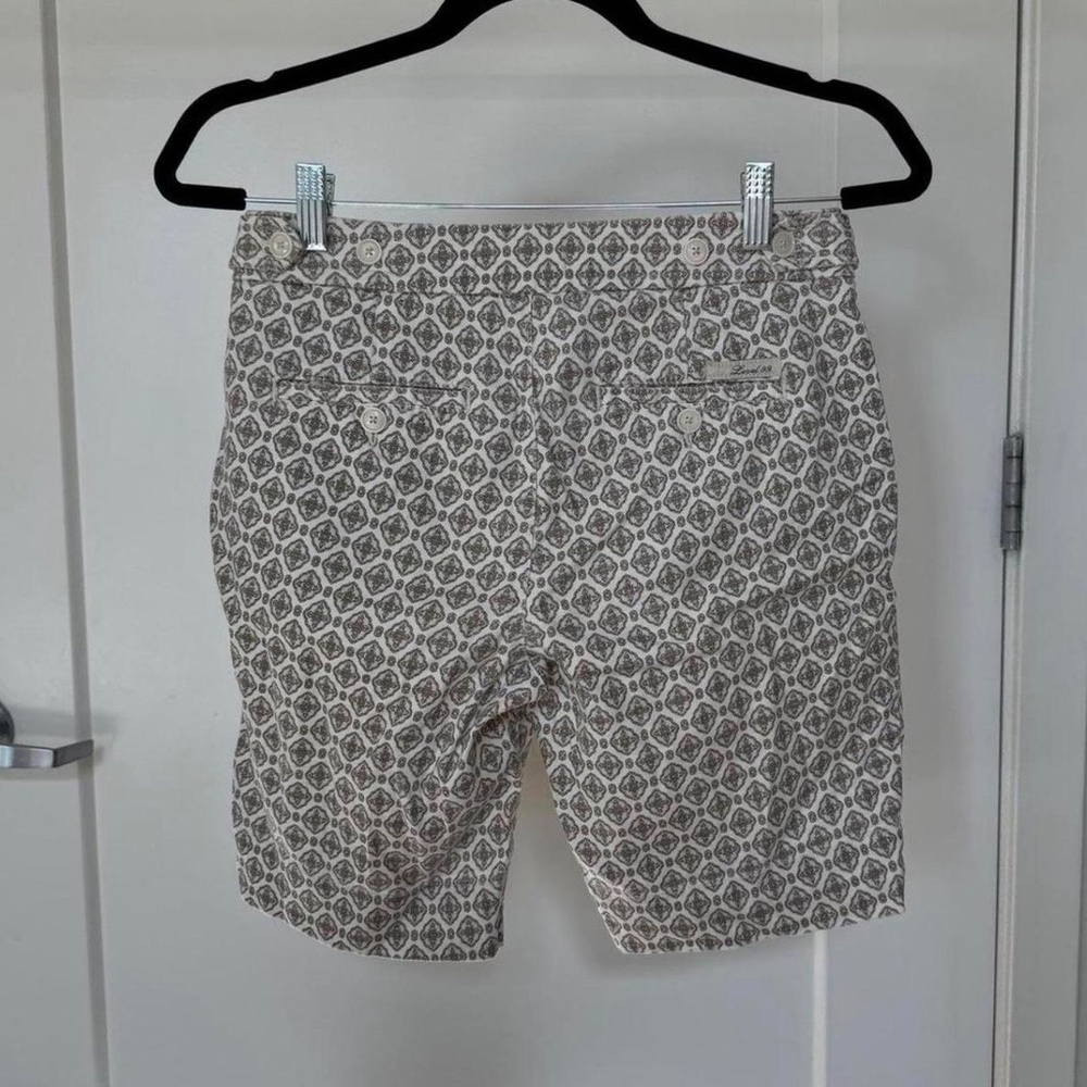 Level 99 Patterned Bermuda Shorts - Picture 4 of 4